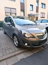 Opel Meriva B 1.7Cdti Diesel 2Hand Innovat... - Opel Meriva mit Diesel-Antrieb: Limousine, 1.7