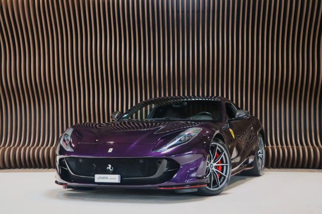 FERRARI 812