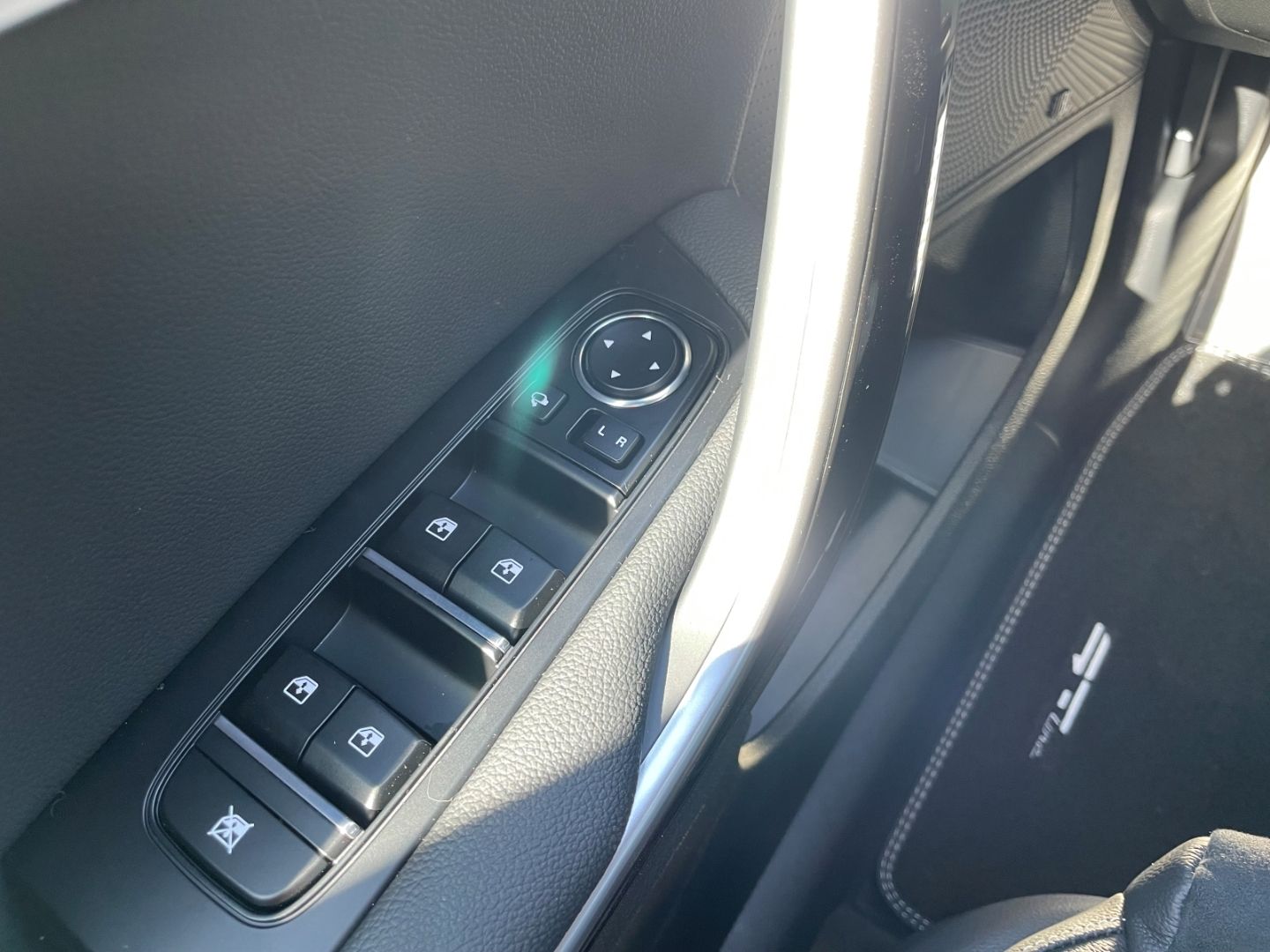 Fahrzeugabbildung Kia Ceed GT Line LED JBL Kamera totWinkAss Memory