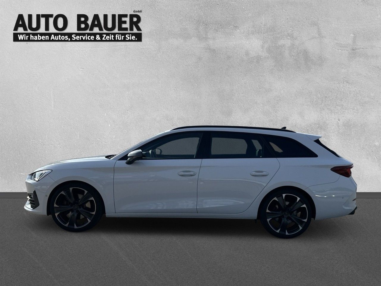 Fahrzeugabbildung CUPRA Leon Sportstourer VZ 2.0 TSI 4Drive DSG - mit KI generiert/bearbeitet