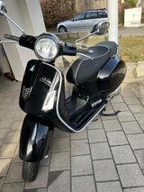 Vespa GTS 300 - Vespa Motorräder in Stuttgart