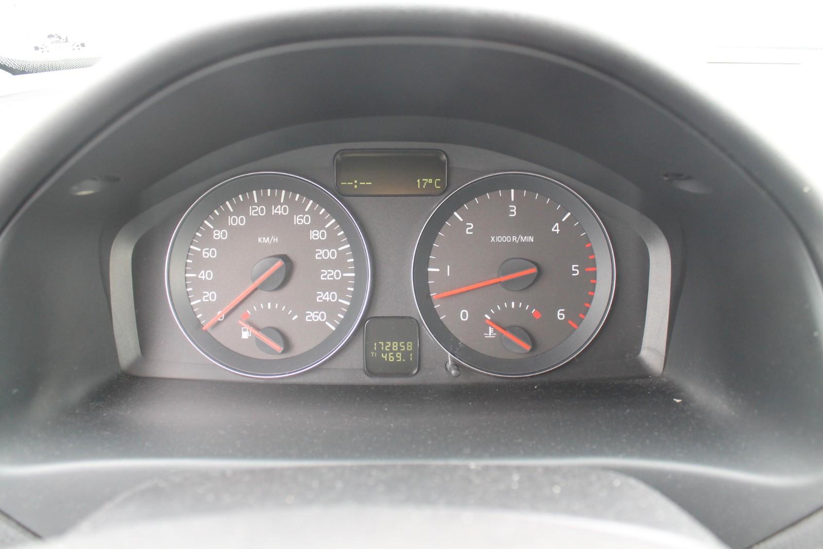 Volvo V50 2012 — photo 12
