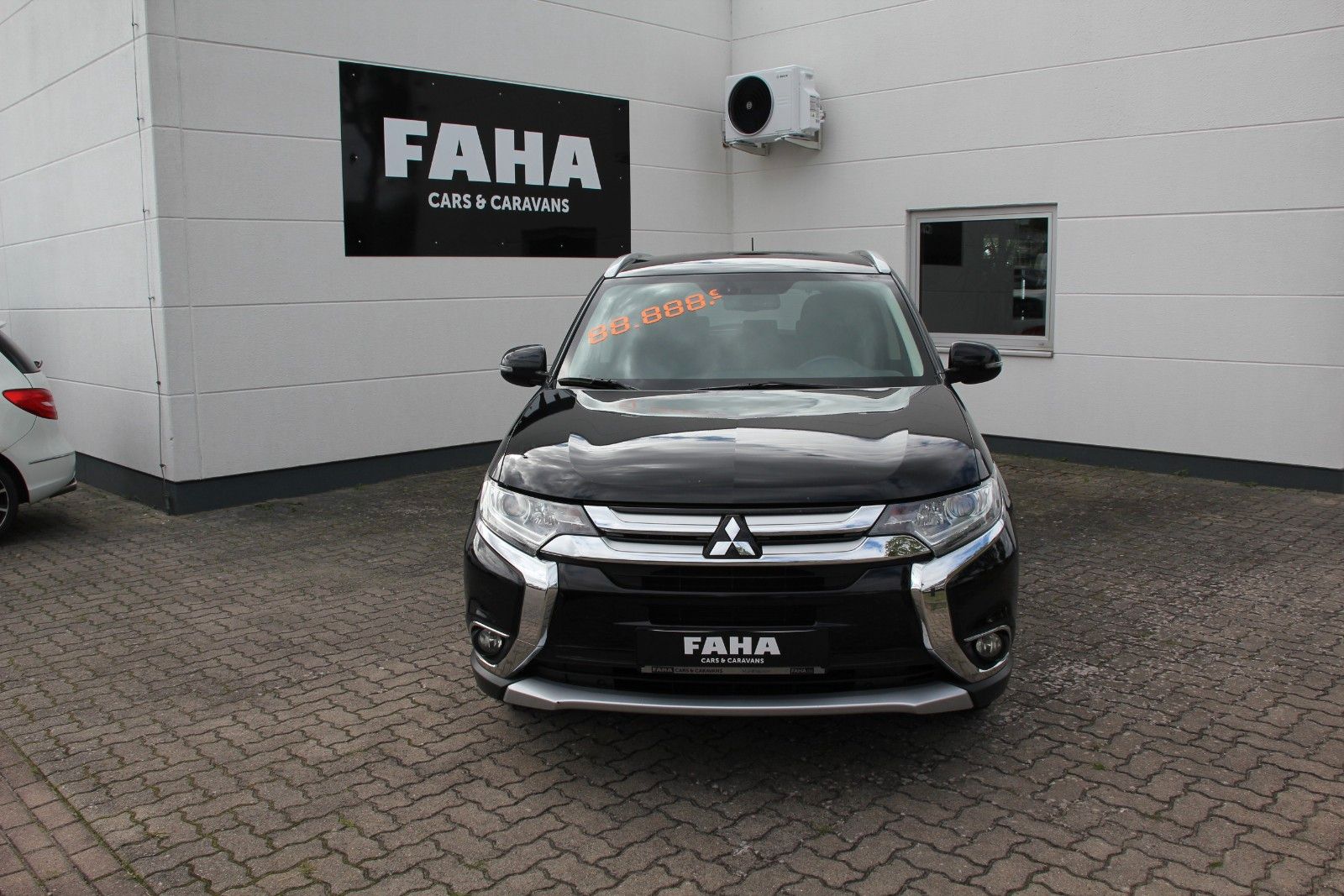 Fahrzeugabbildung Mitsubishi Outlander SUV-Star 2WD