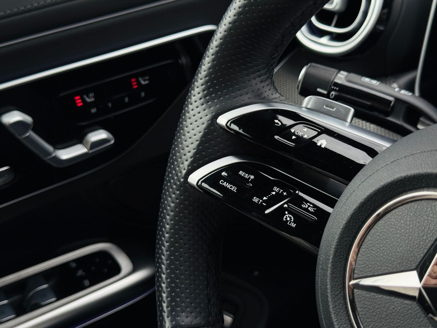 Fahrzeugabbildung Mercedes-Benz CLE 180 CABRIO, AMG, LED, PTS, RFK, Tot, Keyles