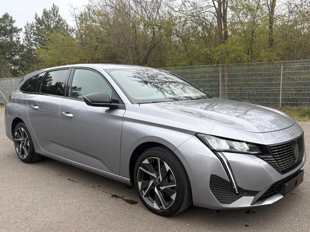 Peugeot 308 Allure SW Hybrid 136 *Navi*KAMERA360*