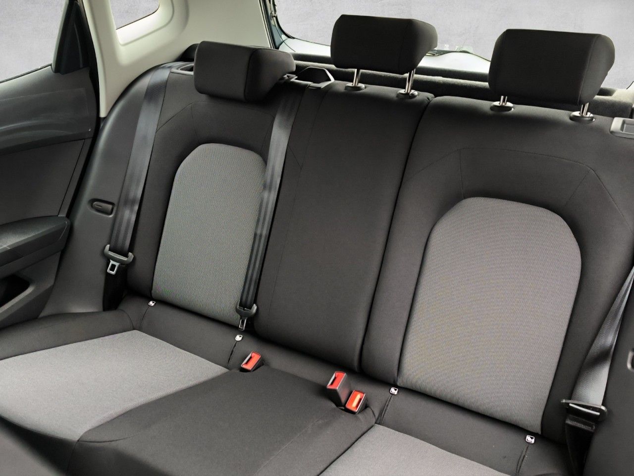 Fahrzeugabbildung SEAT Arona Reference - 5 Jahre Garantie