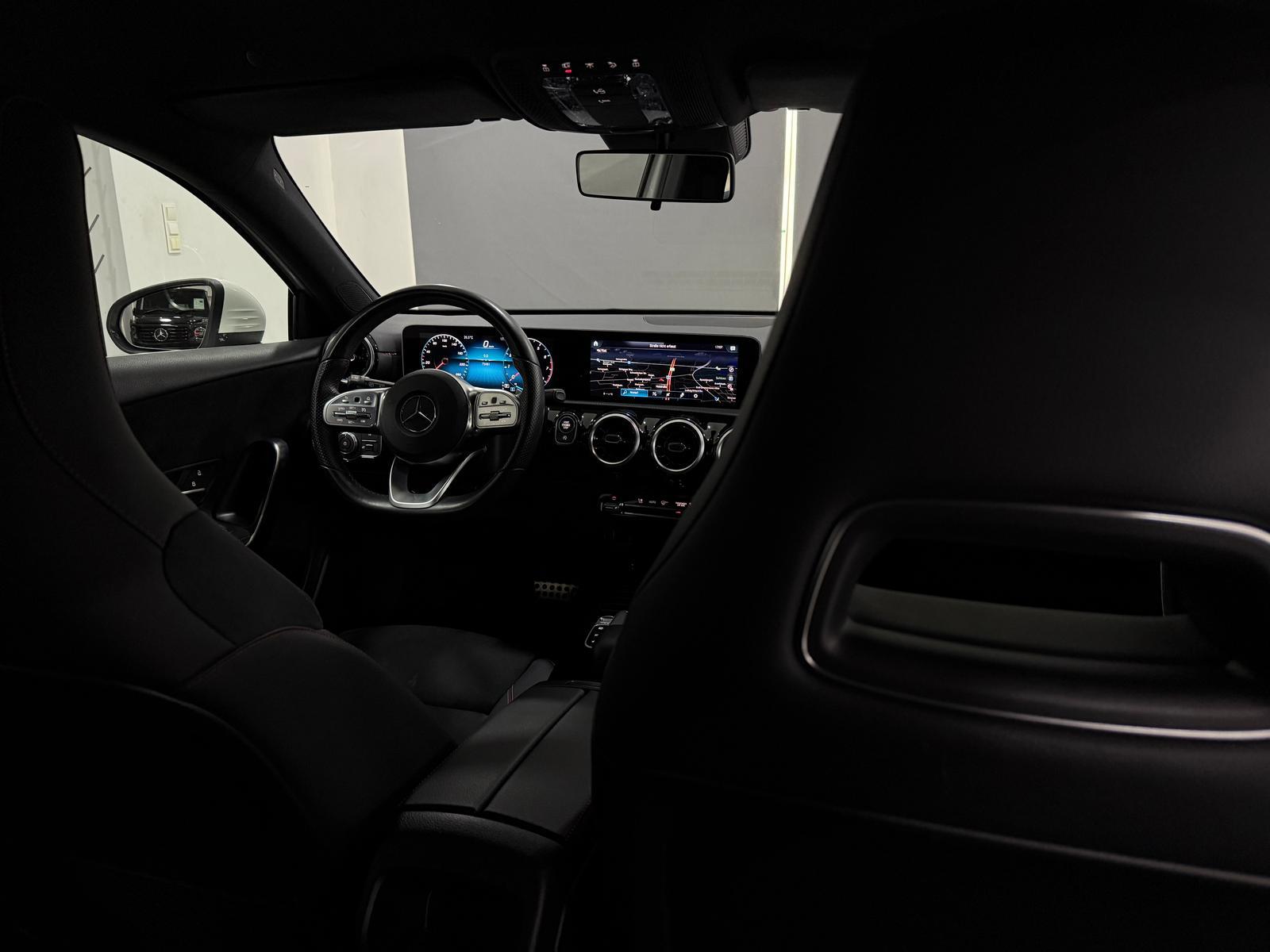 Mercedes-Benz A 180 7G AMG-LINE*WIDESCREEN*KAMERA*LED*SPUR*