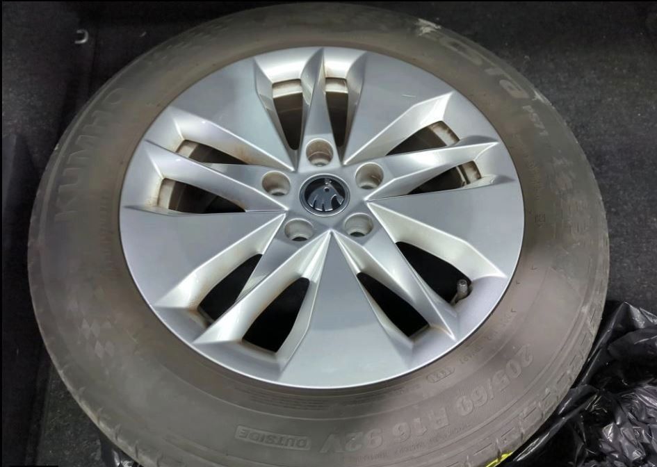 Fahrzeugabbildung SKODA Octavia Combi 2.0 TDI AMBITION NAVI/LED/SHZ/VIRT