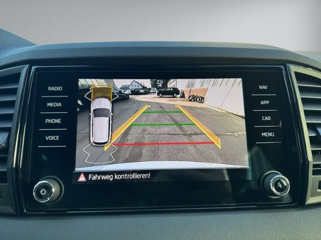 Karoq 1.5 TSI TOUR DSG LED+NAVI+AHK+KAMERA+GRA