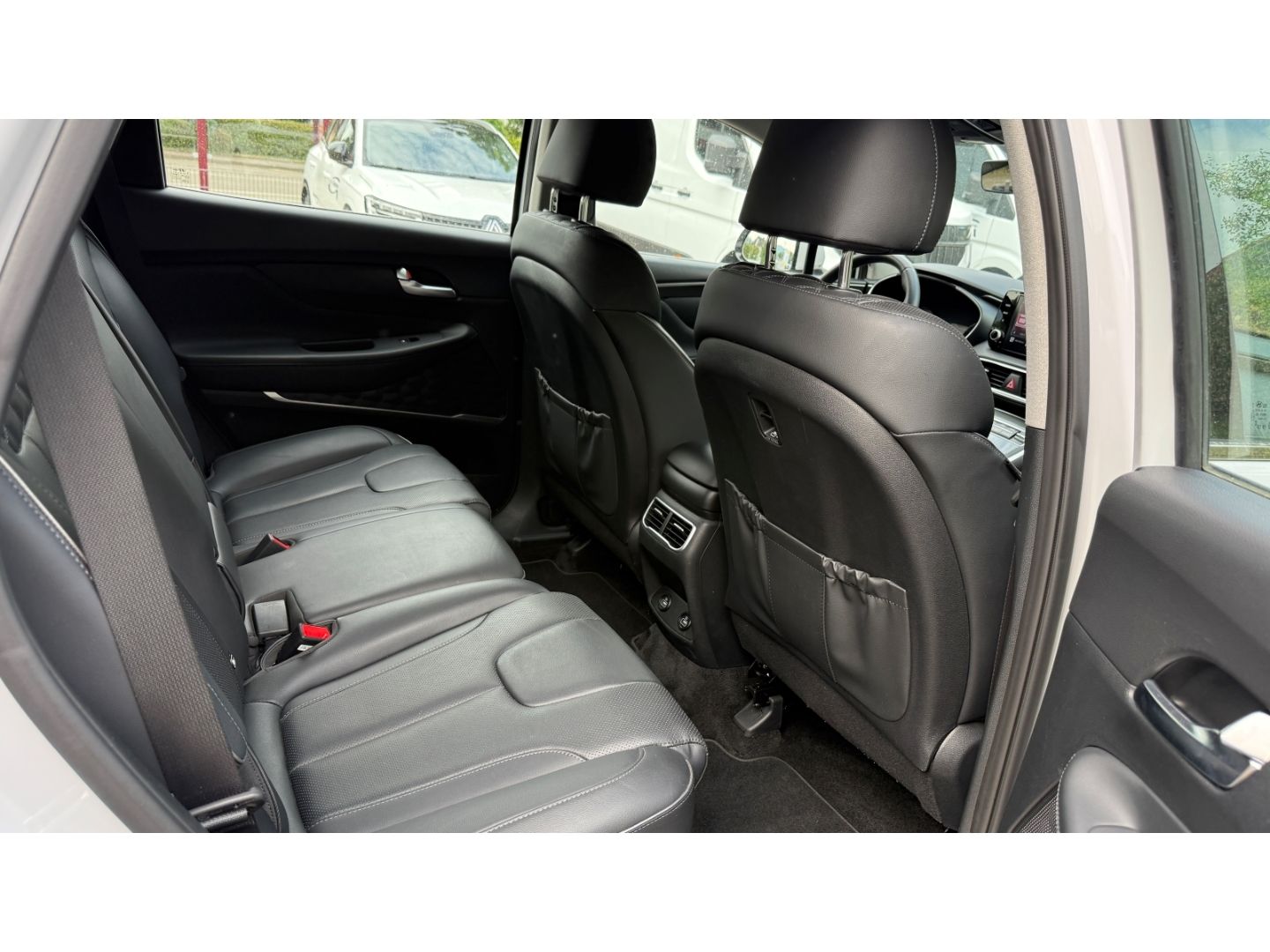 Fahrzeugabbildung Hyundai SANTA FE Trend 4WD LEDER El. PANODACH NAVI LED A