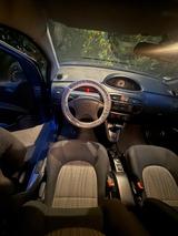 Hyundai Matrix 1.8 Style Style - Hyundai Matrix: Van