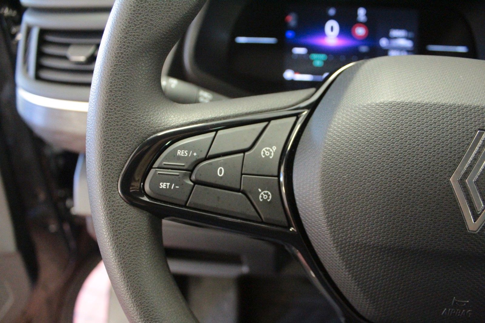 Fahrzeugabbildung Renault Trafic Grand dCi 150 EDC Evo*Automatik*8-Sitzer*