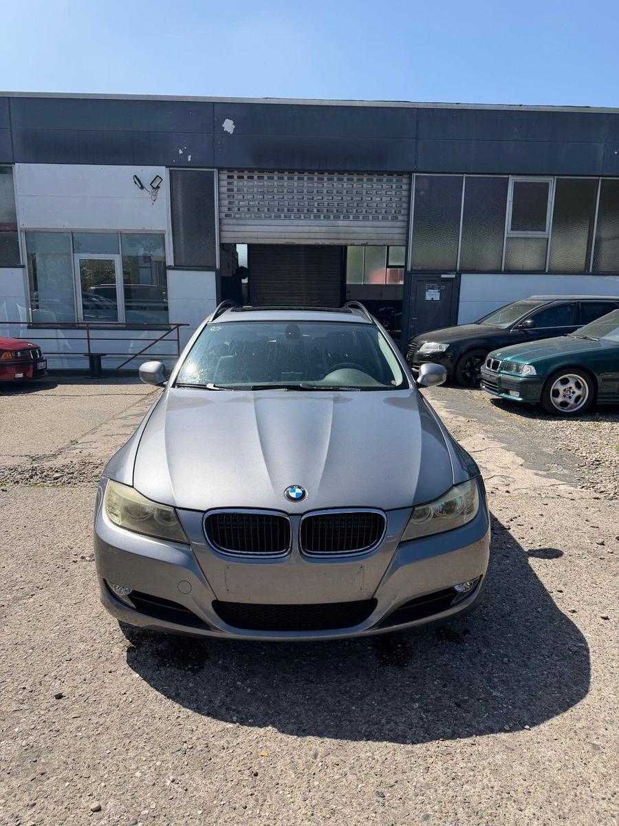 BMW 320 2008 — photo 14