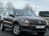 Volkswagen Tiguan 4Motion 2.0 TDI*1.Hand*Tüv/Insp-Neu*AHK* - Volkswagen Tiguan aus 2012: TDI