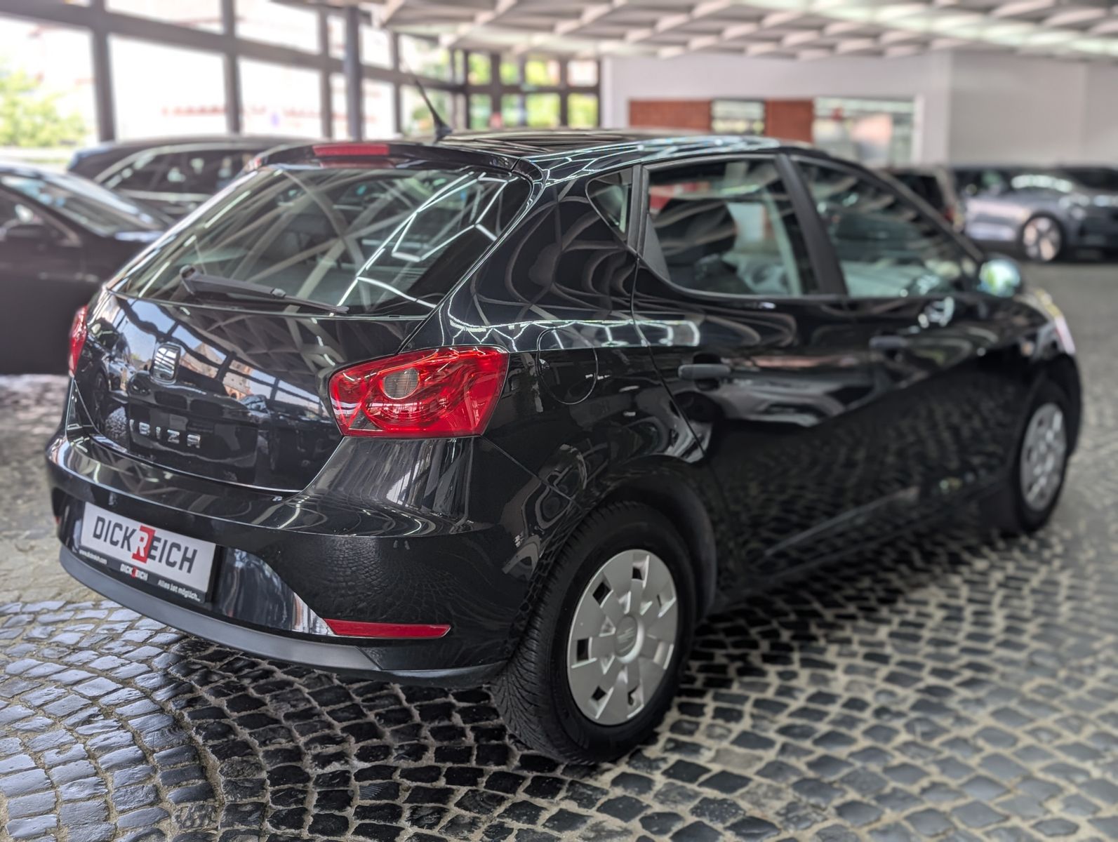 Fahrzeugabbildung SEAT Ibiza Reference Limo 1.4 EURO 5 TÜV KLIMA AUX