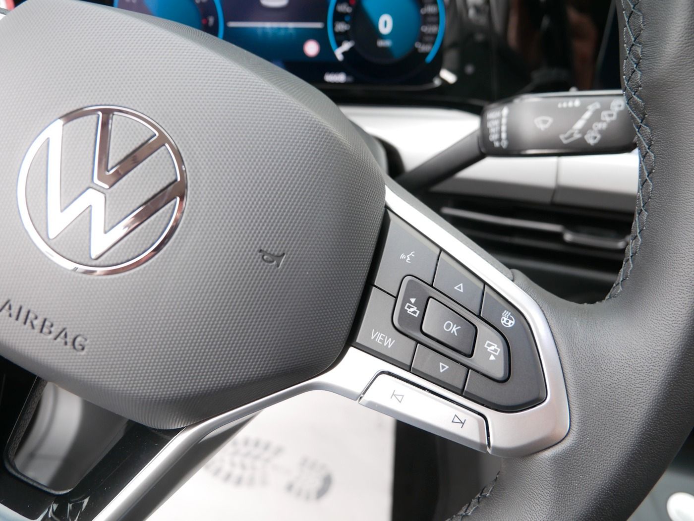 Fahrzeugabbildung Volkswagen Golf -VIII 1.5 Life NEU45T Standhz Kamera Matrix