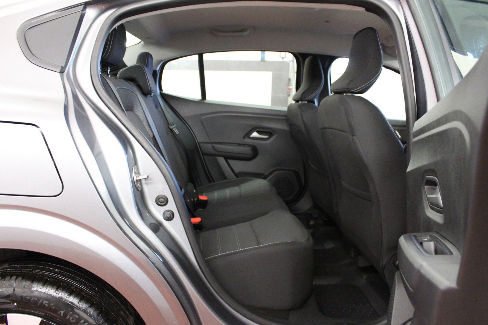 Fahrzeugabbildung Dacia Logan III TCe 90 Expression*Media Nav*PDC*
