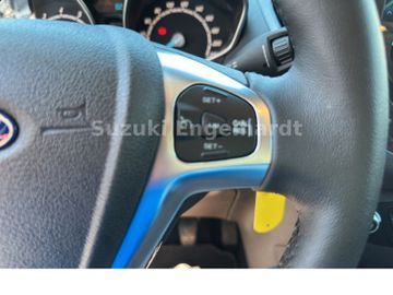 Ford Tourneo Courier 1.0 Titanium