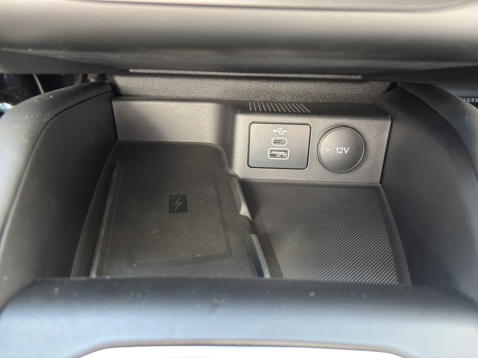 Fahrzeugabbildung Ford Focus Active X Pano Dach B&O Winter Pak. LED Mat