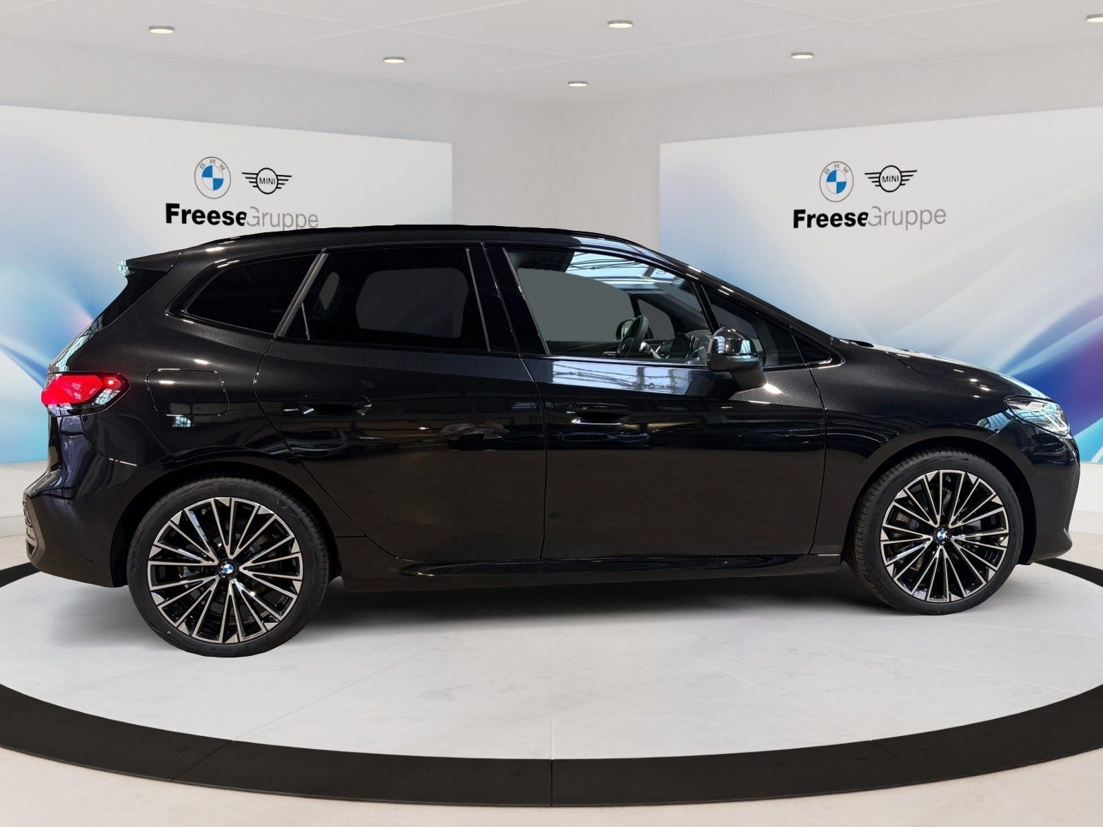 BMW 223 Active Tourer - Bild 7