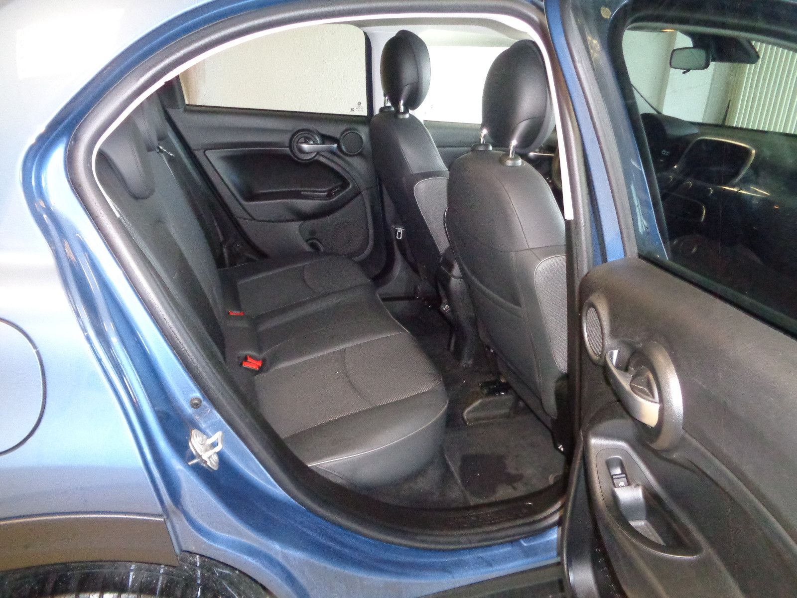 Fahrzeugabbildung Fiat 500X Cross / NAVI / KAMERA / 8-FACH / 1. HAND