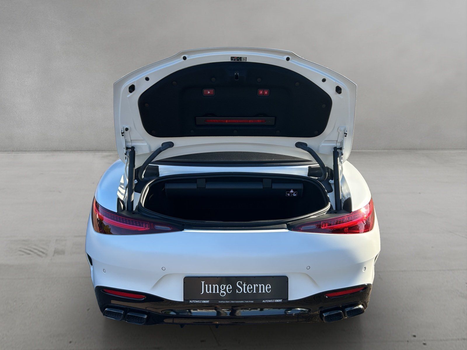 Fahrzeugabbildung Mercedes-Benz SL63 Prem+ DYNAMIC+ Lift KERAMIK BurmeHigh MAGNO