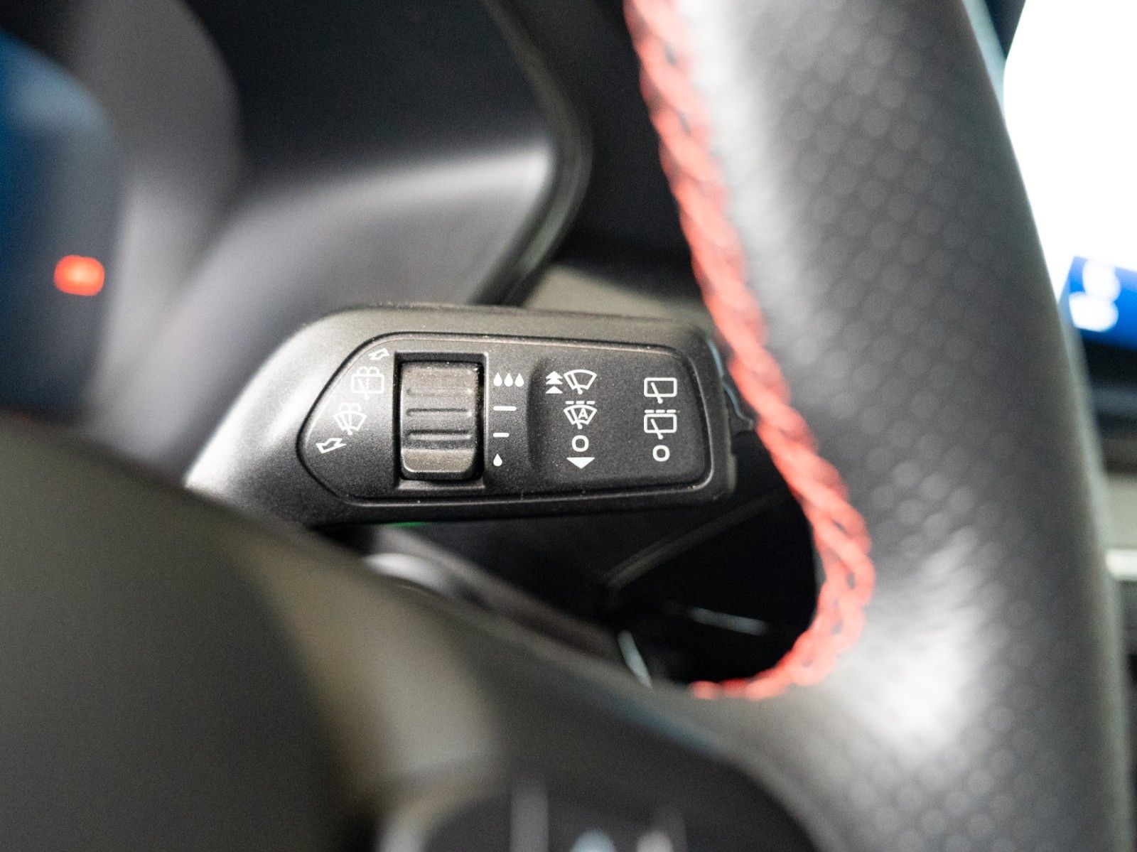 Fahrzeugabbildung Ford Kuga Plug-In Hybrid ST-Line AUTOM./WINTER-P./DAB