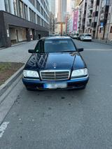 Mercedes-Benz Mercedes C240 W202 - Mercedes-Benz C-Klasse W202 mit Benzin-Antrieb