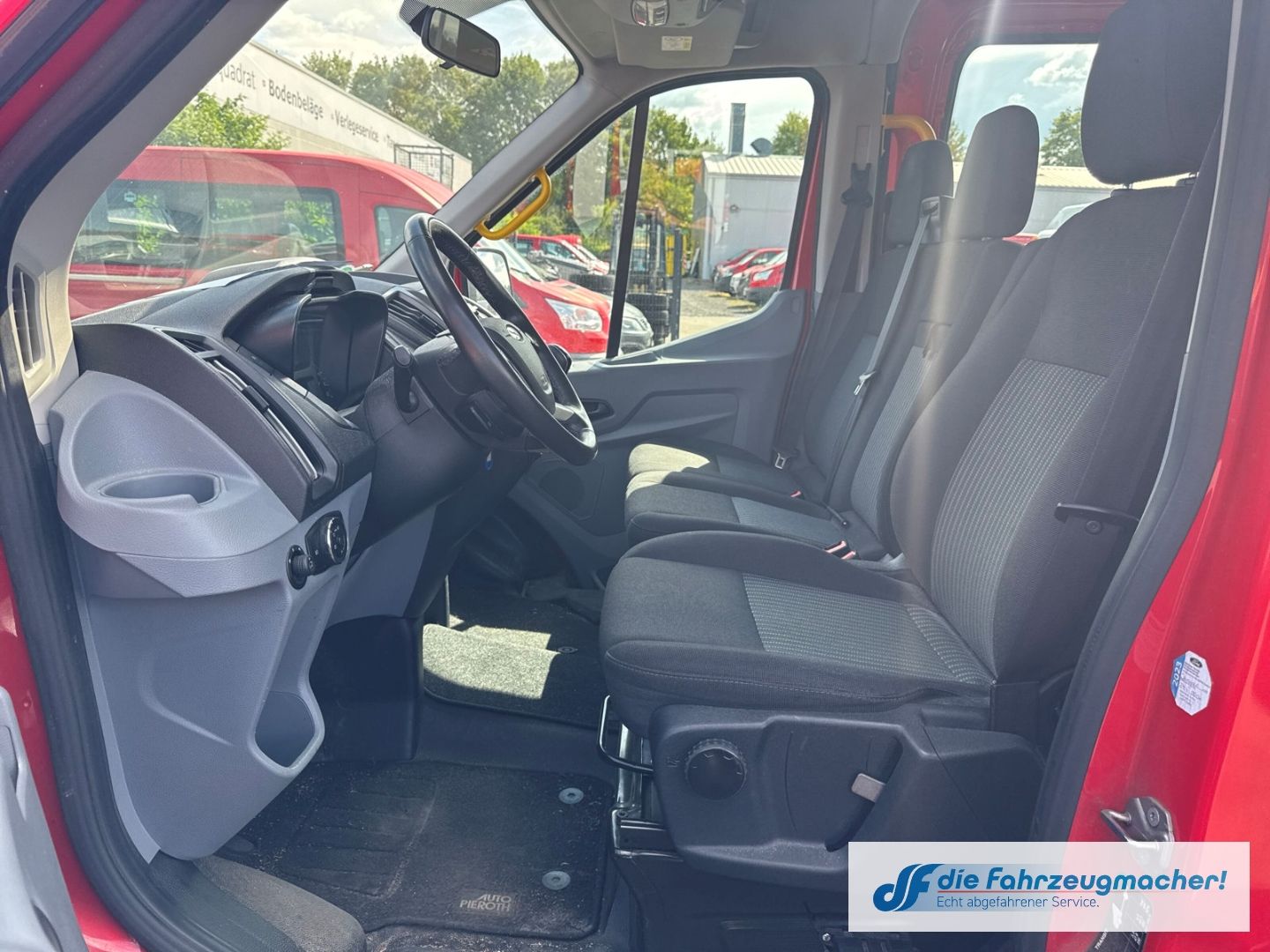 Fahrzeugabbildung Ford Transit Kombi 350 L3 Trend StandHZG *2520 *EXPOR