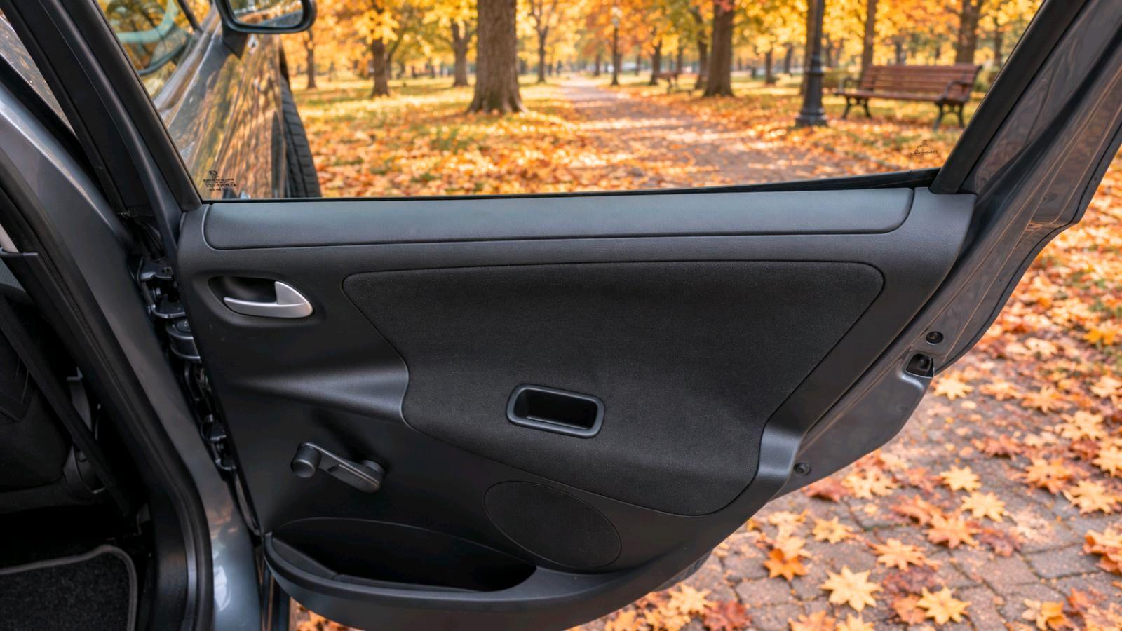 Peugeot 207 2011 — photo 12
