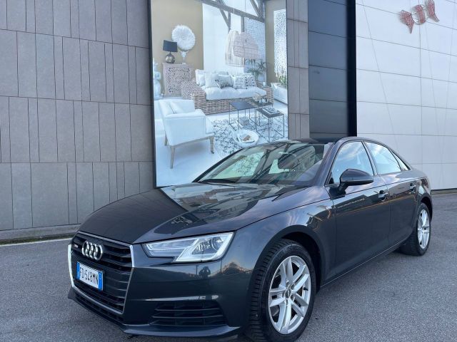 Audi A4 2.0 TDI 150 CV S tronic Business Sport