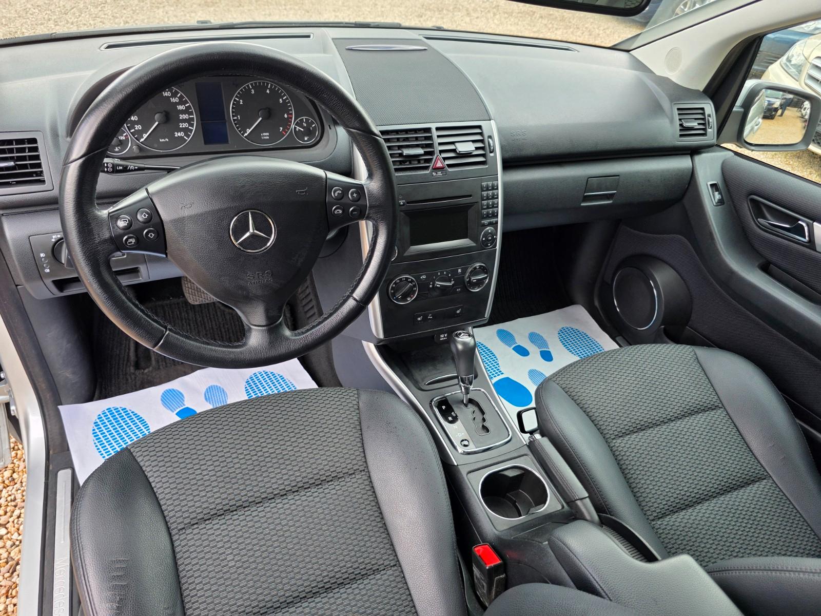 Mercedes-Benz A 180 AVANTGARDE Automatik*Navi*Leder*PDC*Sitzh.