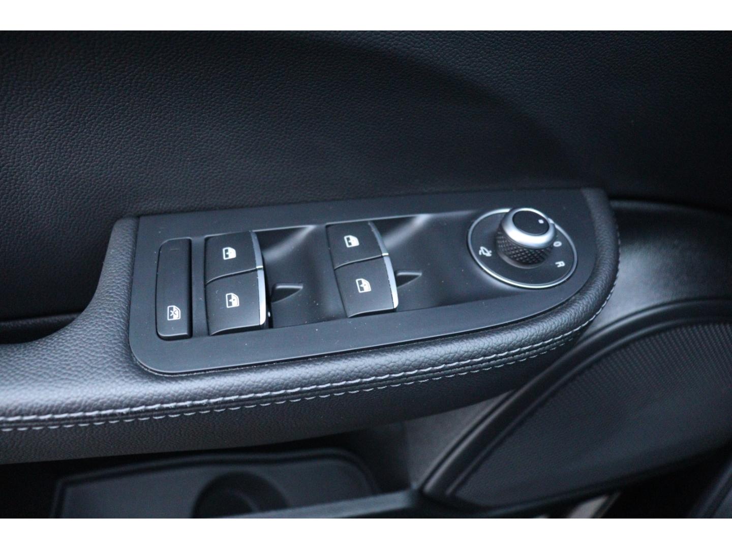 Alfa Romeo Giulia VELOCE 2.0 TURBO 16V 280 PS AT TECHNOLOGI, миниатюра 17
