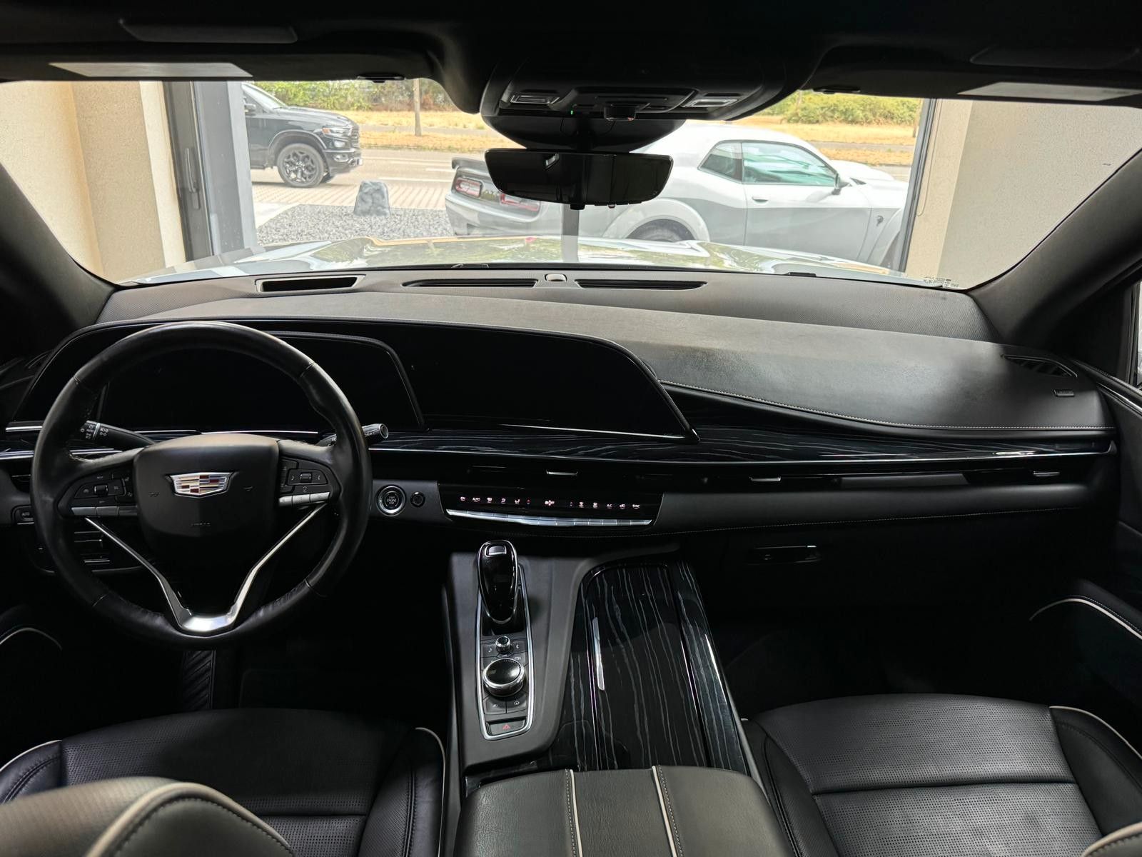 Fahrzeugabbildung Cadillac ESCALADE ESV SPORT 6.2 V8