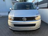 Volkswagen T5 Caravelle 2.0/Automatik/Scheckheftgepflegt - Volkswagen T5 Caravelle in Hannover