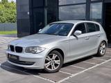 BMW 116 116d Metallic - : Silber, Limousine, Metallic