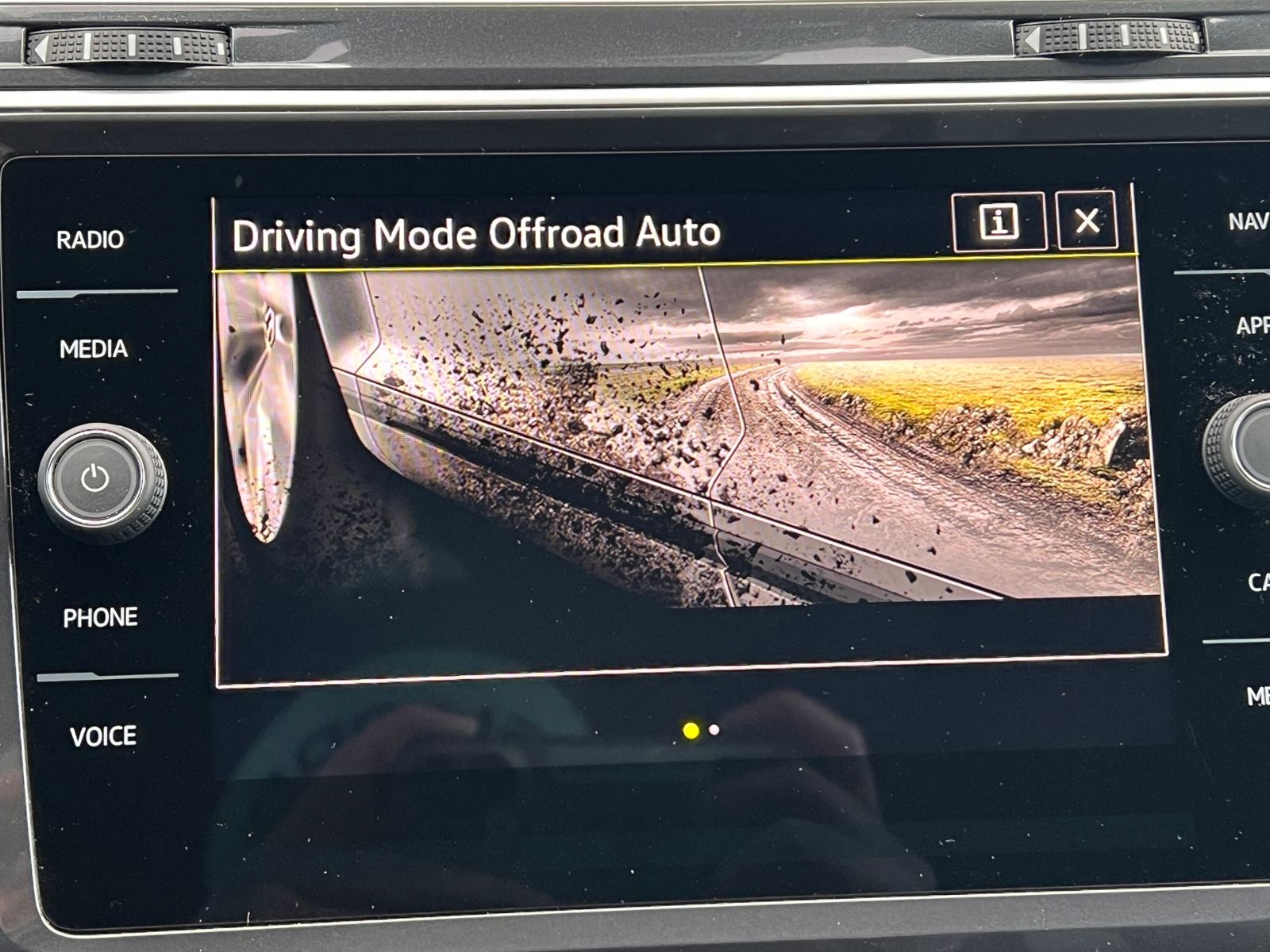 Fahrzeugabbildung Volkswagen Tiguan Allspace R-Line 2.0 TDI DSG 4MOTION *AHK,