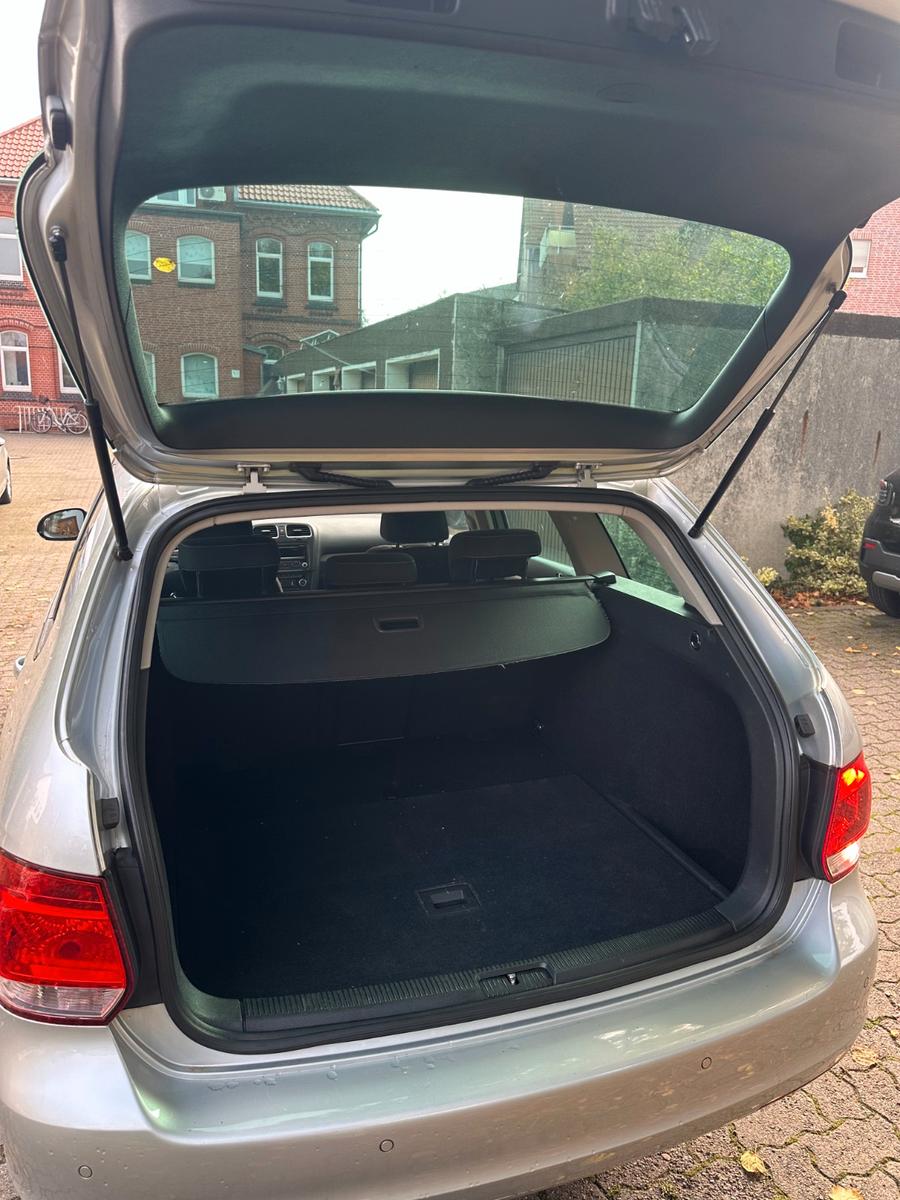 Volkswagen Golf 2012 — engine 1.197 cm³, 105 HP (77kW)