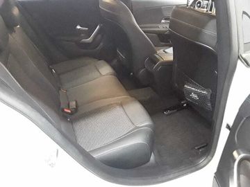 Mercedes CLA 180 Shooting Brake - 6