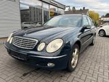 Mercedes-Benz E 320 T ELEGANCE - Mercedes-Benz E 320 mit Benzin-Antrieb: Kombi