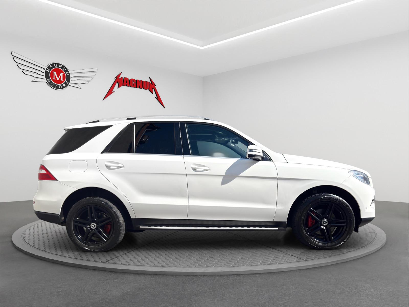 Mercedes-Benz ML 350CDI V6 4MATIC*Leder*Bi-Xenon*360°*Schieb.*