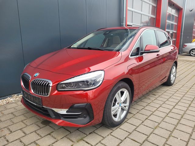 BMW Active Tourer 225 xe Luxury Line Leder Panorama