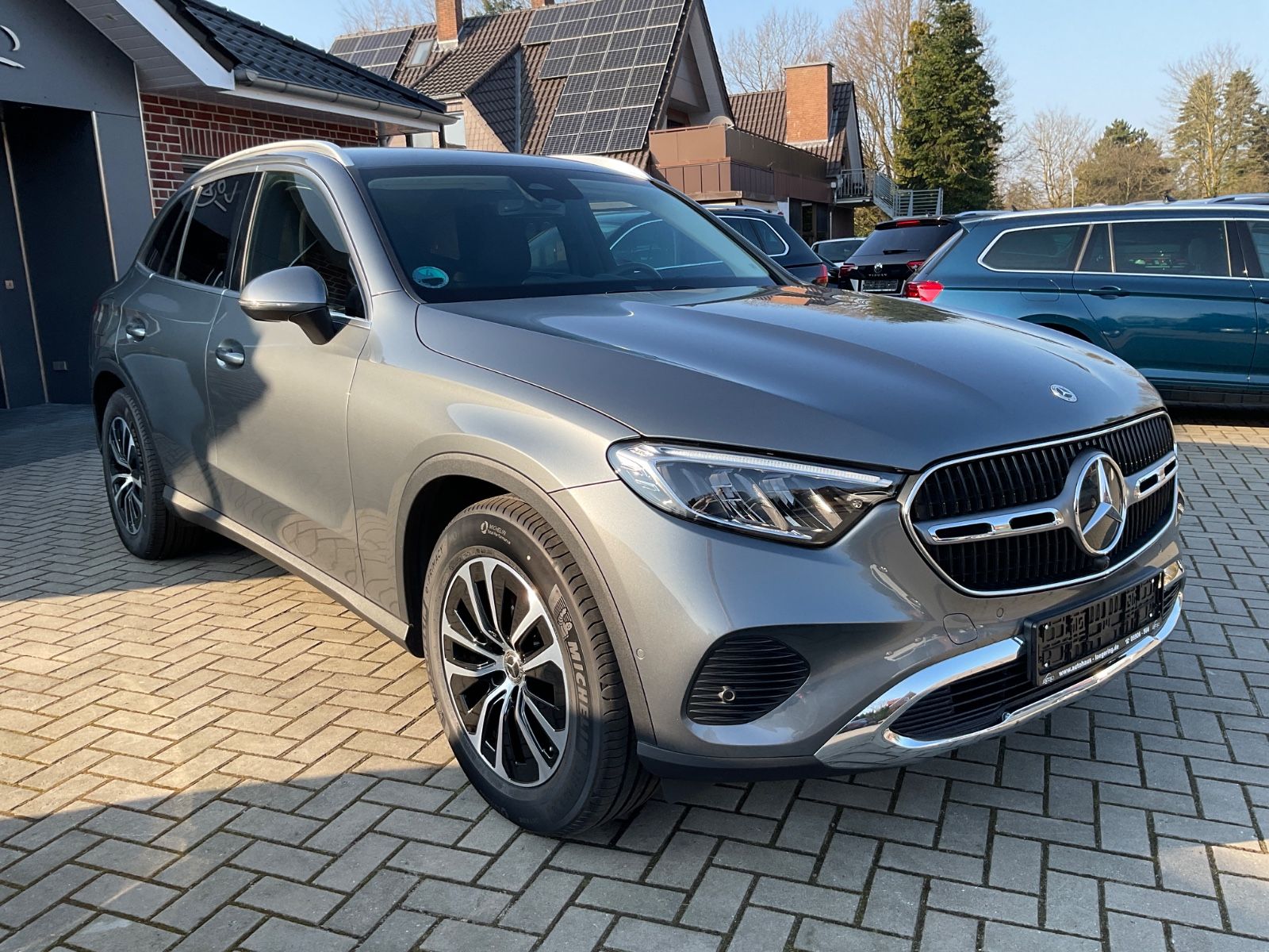 Fahrzeugabbildung Mercedes-Benz GLC 220 d 4M,AHK,Kamera,Leder,CarPlay