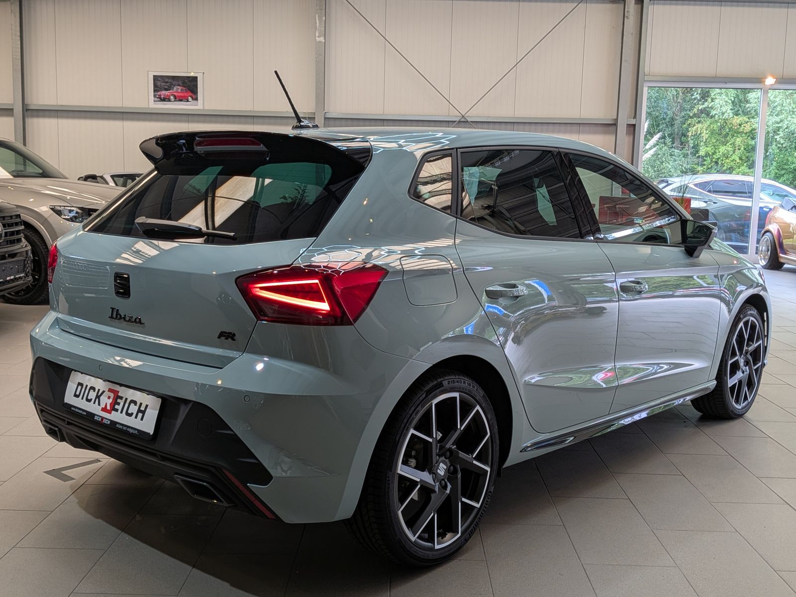 Fahrzeugabbildung SEAT Ibiza 1.5 TSI FR Black Edition ACC Cam SHz Pano
