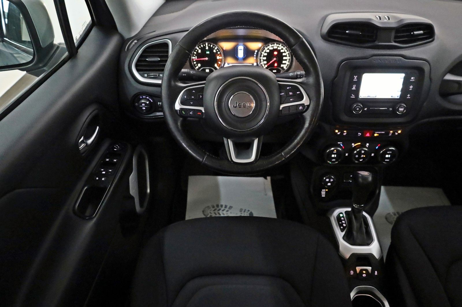 Fahrzeugabbildung Jeep Renegade Limited 4WD Navi,Kamera,SH,PDC,SR+WR