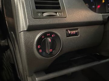 MYAUTOCENTER – Gebraucht- und Jahreswagen mit Werkstattservice in Pfaffenhofen Volkswagen Polo IV Comfortline *TÜV NEU*KLIMA*ELEKTR.FENSTE