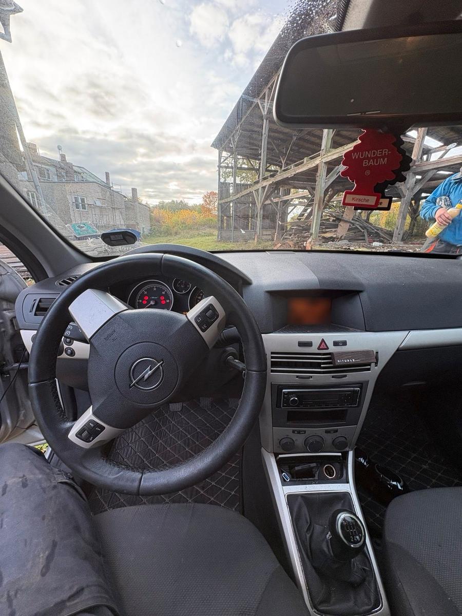 Opel Astra 2007 — photo 7