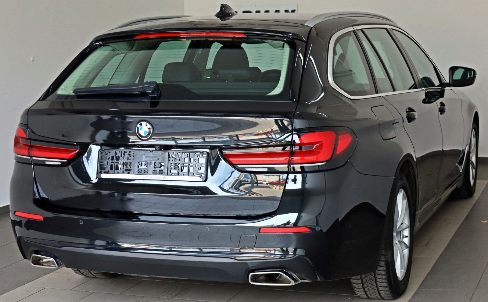 Fahrzeugabbildung BMW 530 d xDrive, Leder,Navi,LED,SH,HUD,Kamera