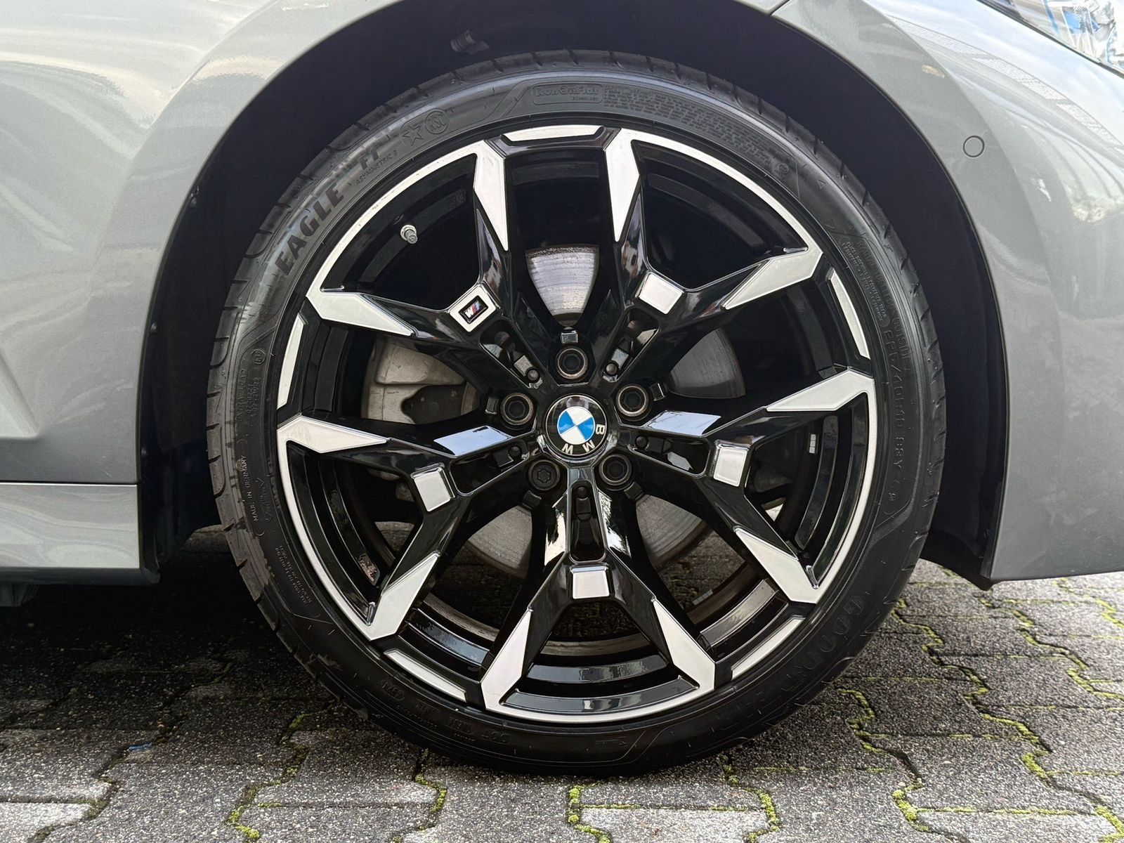 BMW 330 - Bild 25