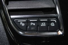 Fahrzeugabbildung Ford Tourneo Custom L2 Titanium 8-Si  ACC XENON AHK